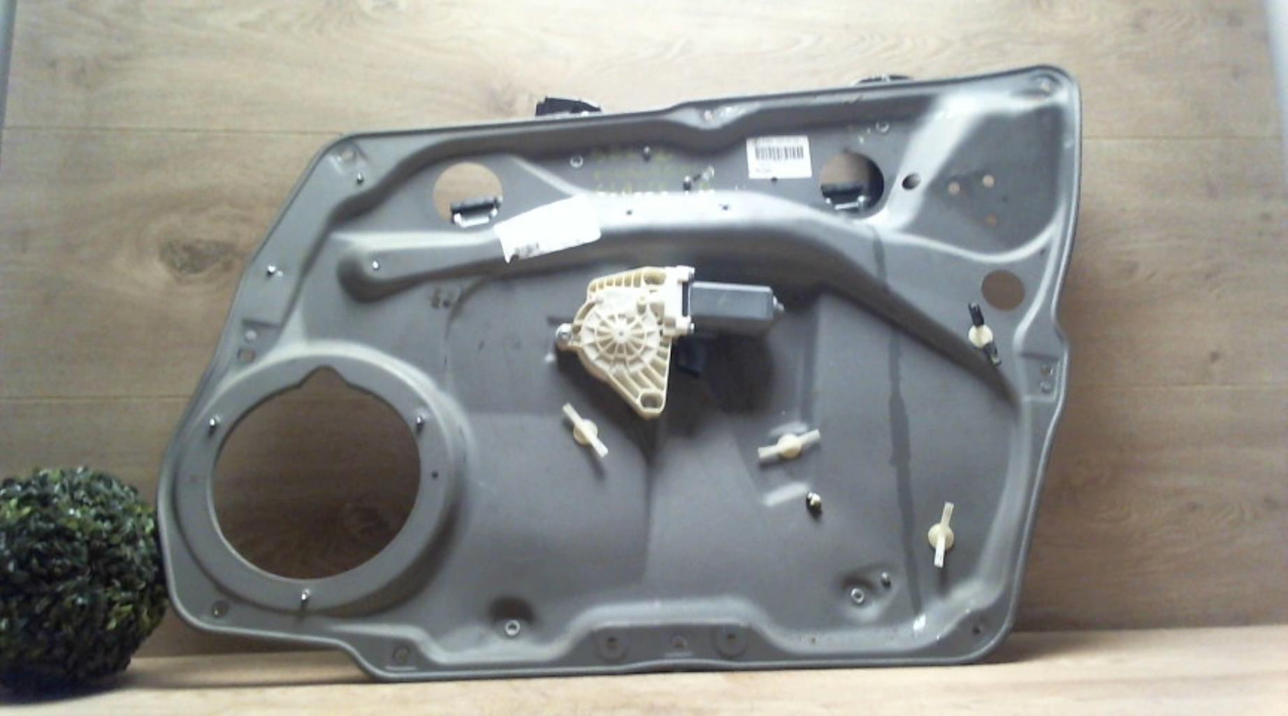 Leve vitre electrique avant droit