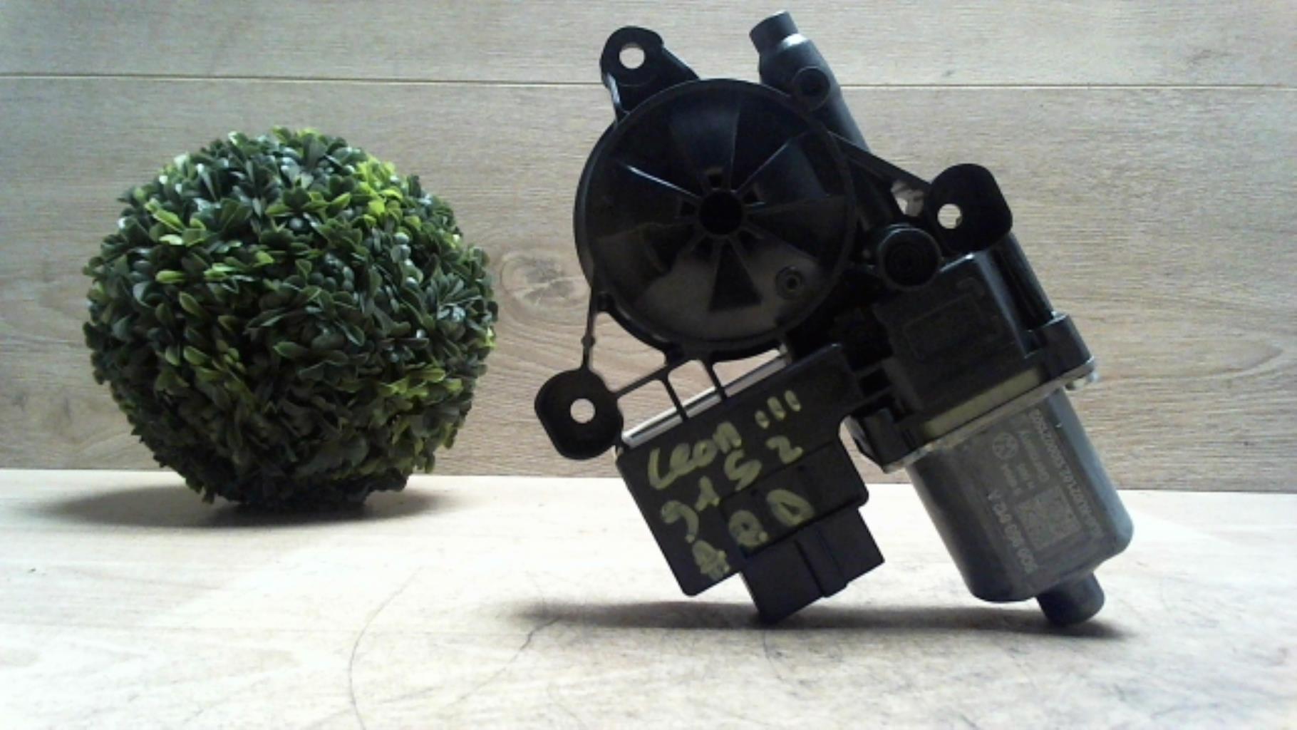 Moteur leve vitre arriere droit