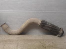 Tube intermediaire (echappement)