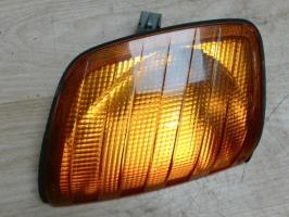 Optique avant secondaire droit (feux)(clignotant)