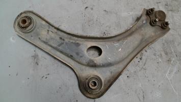 Triangle avant droit