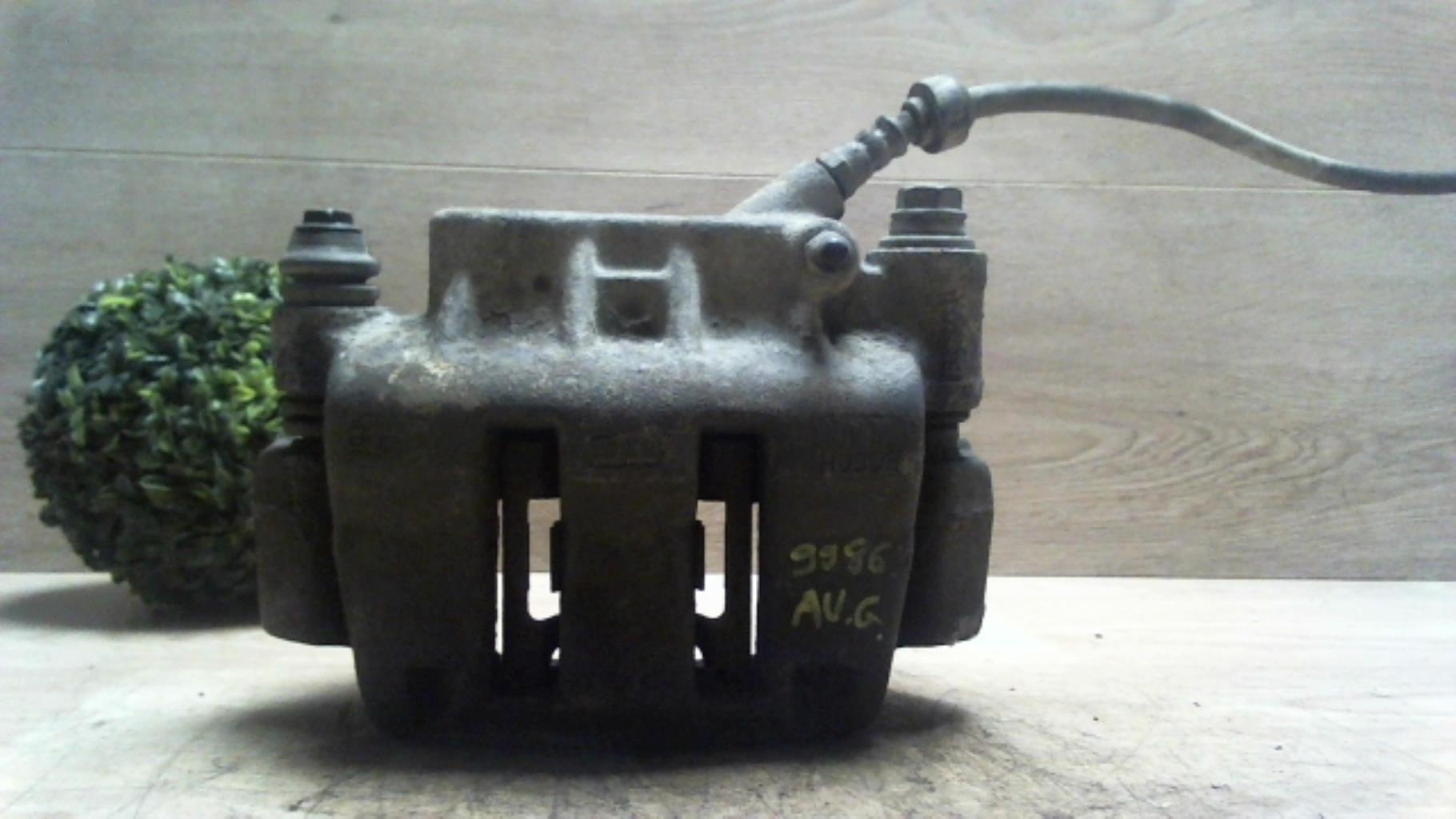 Etrier avant gauche (freinage)