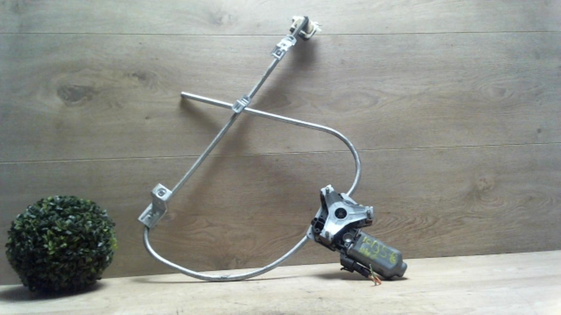 Leve vitre electrique avant gauche