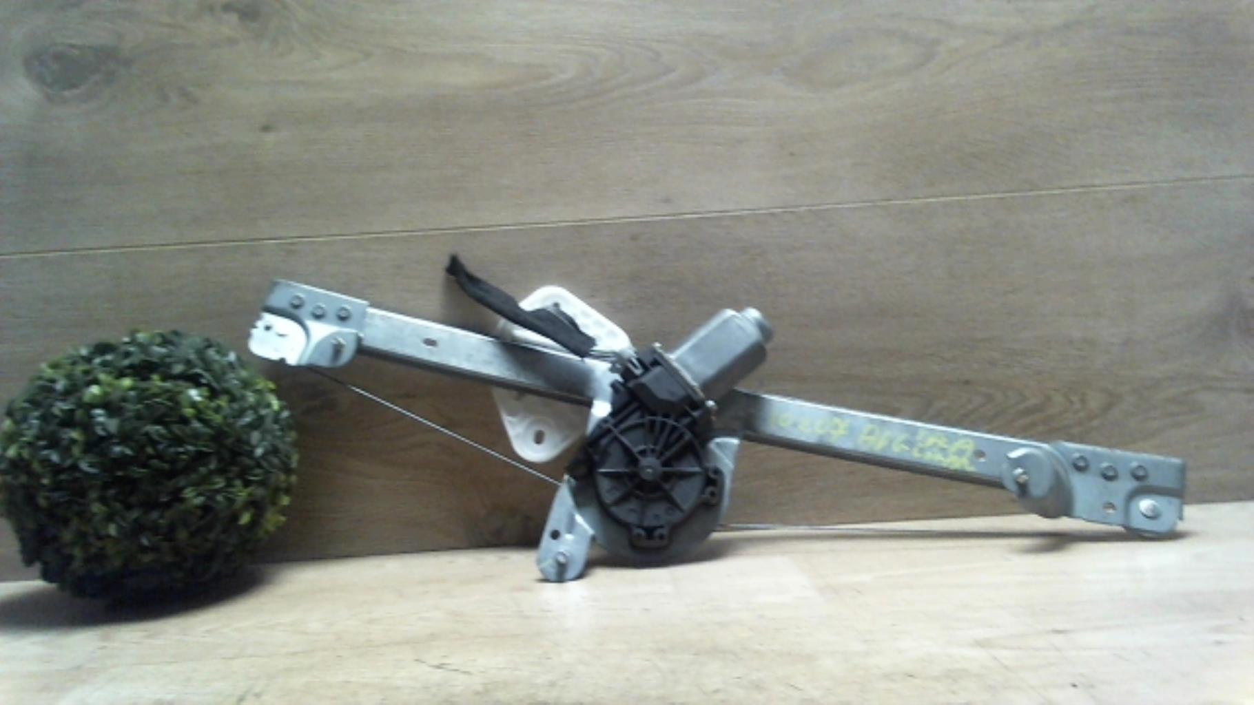 Leve vitre electrique avant gauche