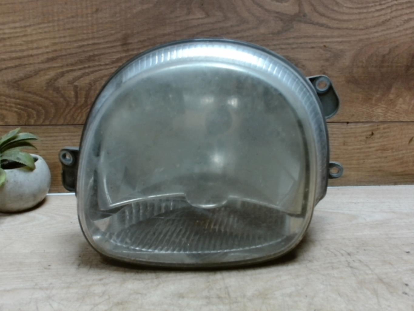 Optique avant principal gauche (feux)(phare)