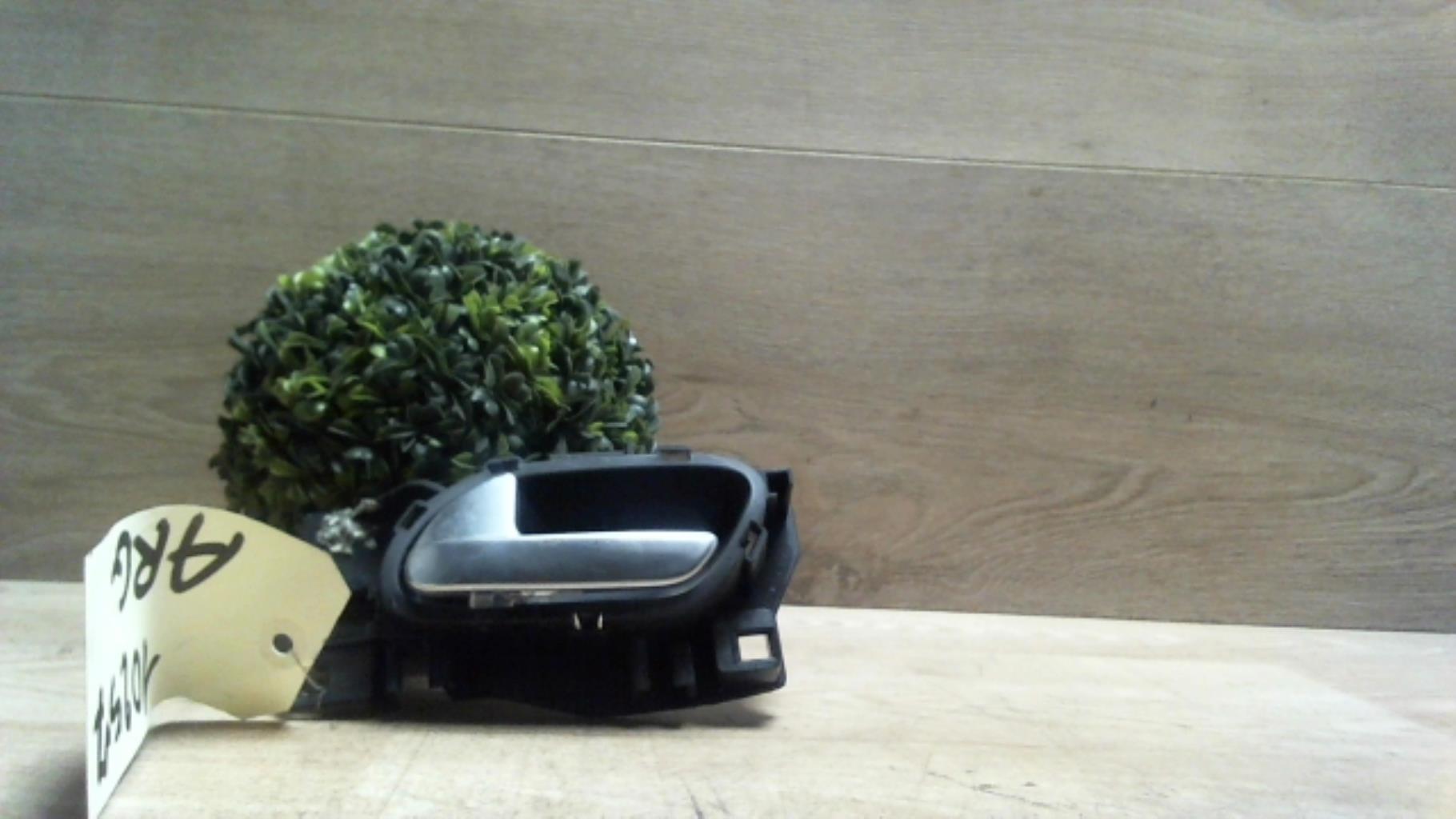 Poignee interieur arriere gauche