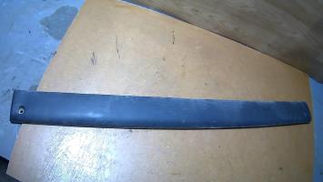 Baguette de porte avant gauche