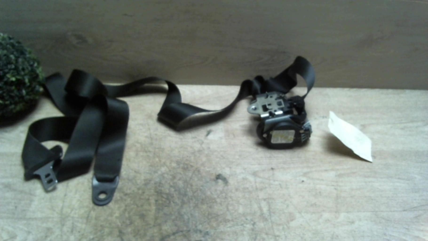 Ceinture avant gauche
