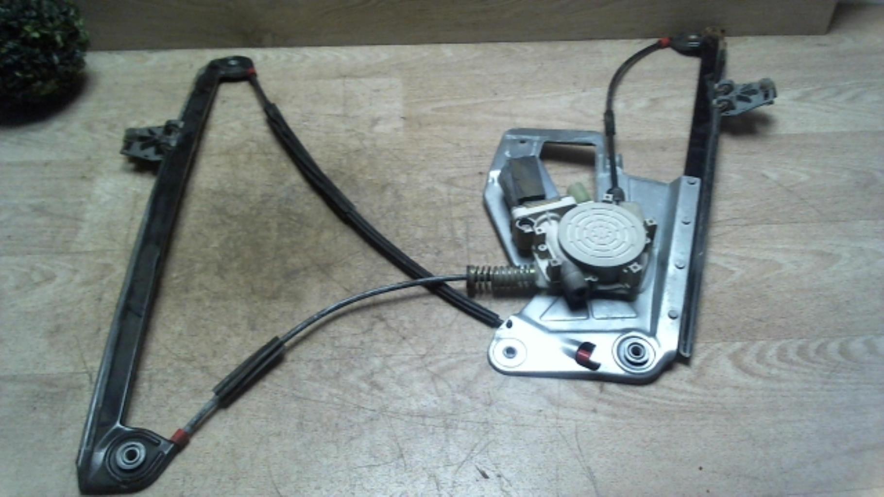 Leve vitre electrique avant gauche