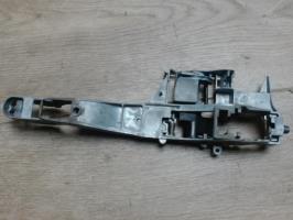 Support poignee porte avant gauche