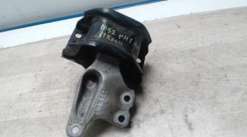 Support moteur droit