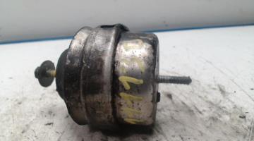 Support moteur droit