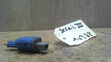 Contacteur feu stop