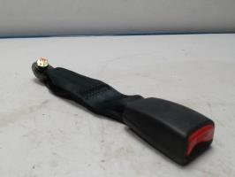 Attache ceinture arriere centrale