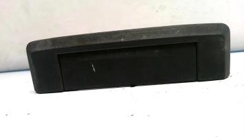 Poignee porte avant droit