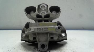 Support moteur gauche