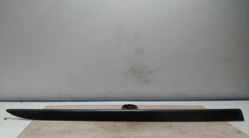 Baguette de porte avant droite