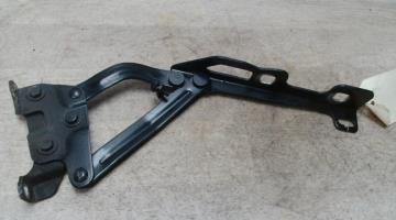 Charniere de capot