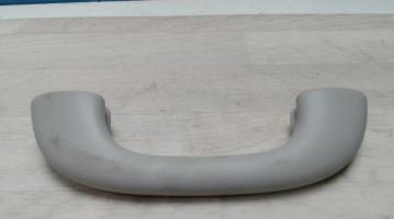 Poignee de maintien avant droit