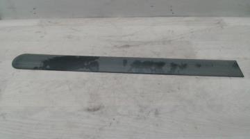 Baguette de porte avant droite