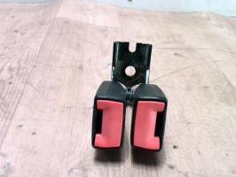 Attache ceinture arriere centrale