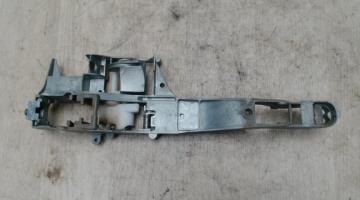 Support poignee porte avant droite