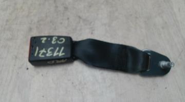 Attache ceinture arriere droit