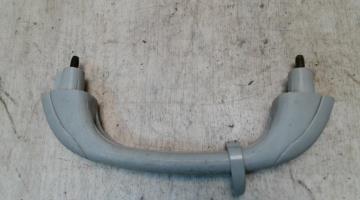 Poignee de maintien arriere droit