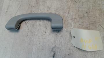 Poignee de maintien avant droit