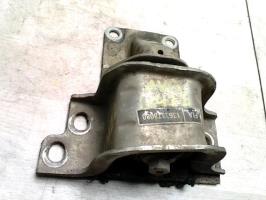 Support moteur gauche
