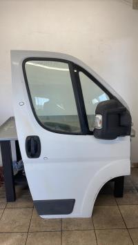 Porte avant droit
