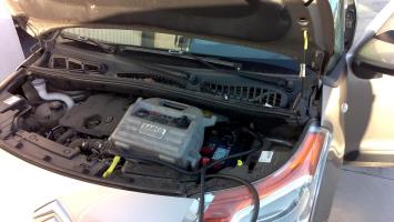 Moteur essuie glace avant