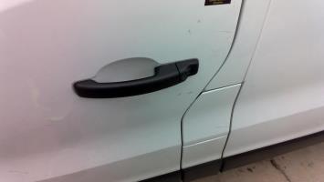 Poignee porte avant gauche