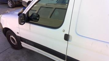 Porte avant gauche