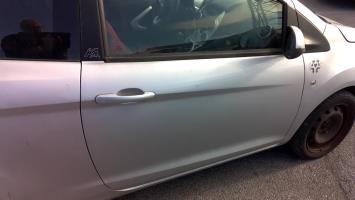 Porte avant droit
