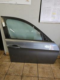 Porte avant droit