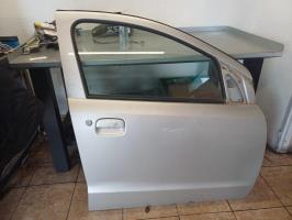 Porte avant droit