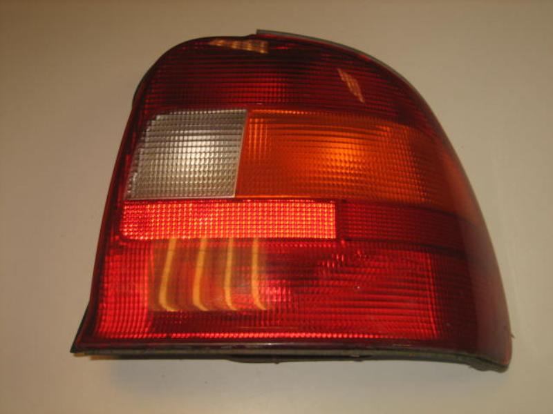 Fanale posteriore principale destro (luci)