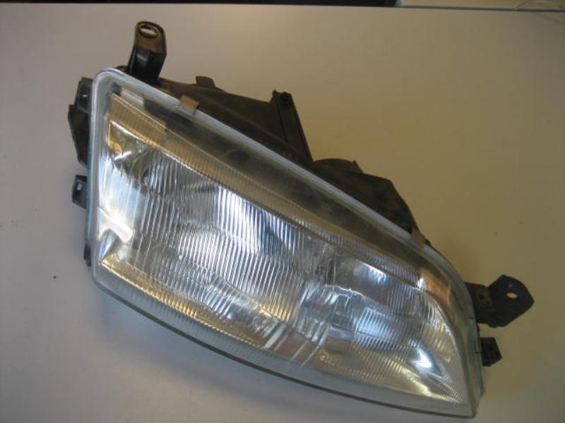 Gruppo ottico anteriore principale destro (luci)(faro)