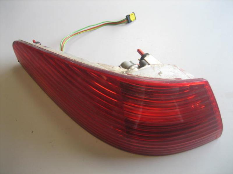 Fanale posteriore principale sinistro (luci)