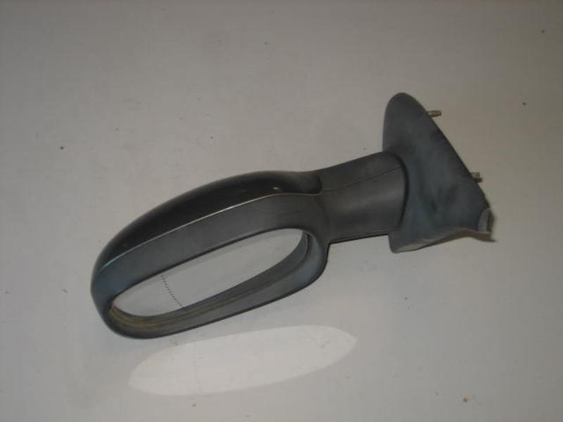 Retrovisor izquierdo