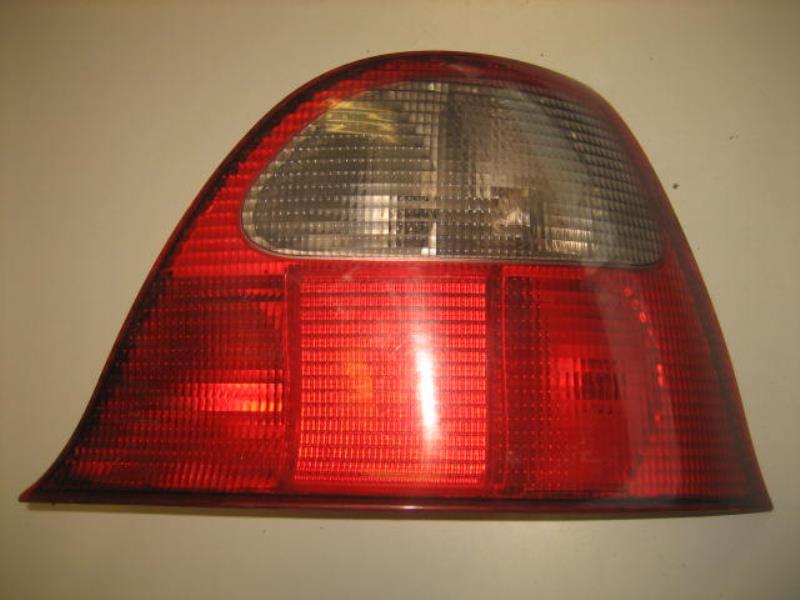Fanale posteriore principale destro (luci)