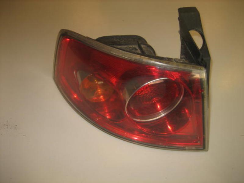 Fanale posteriore principale sinistro (luci)