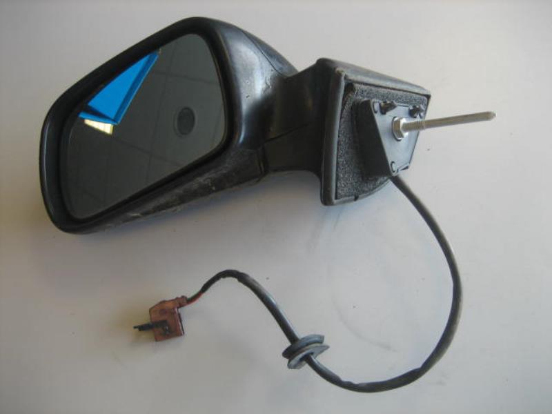 Specchietto retrovisore sinistro