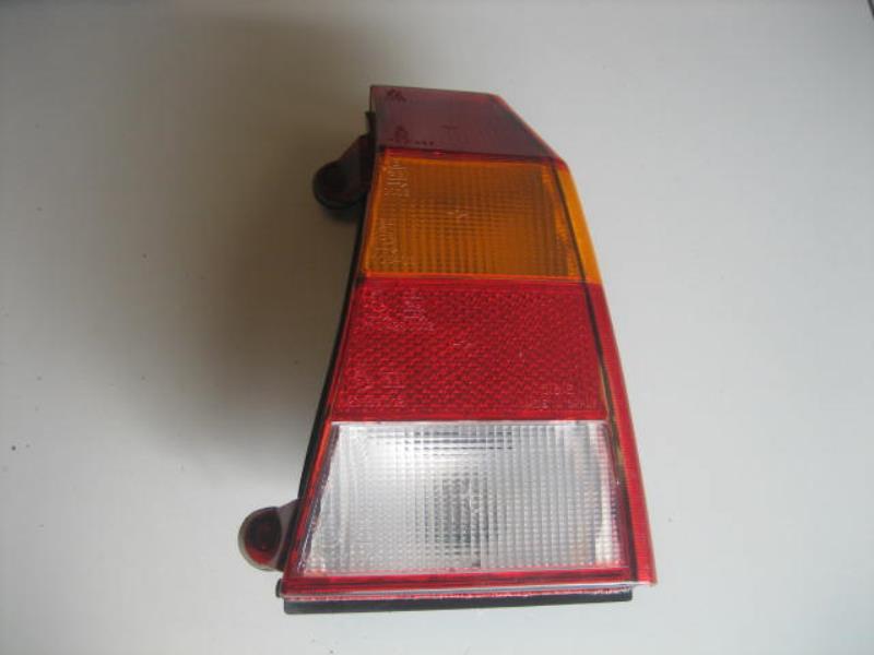 Fanale posteriore principale destro (luci)
