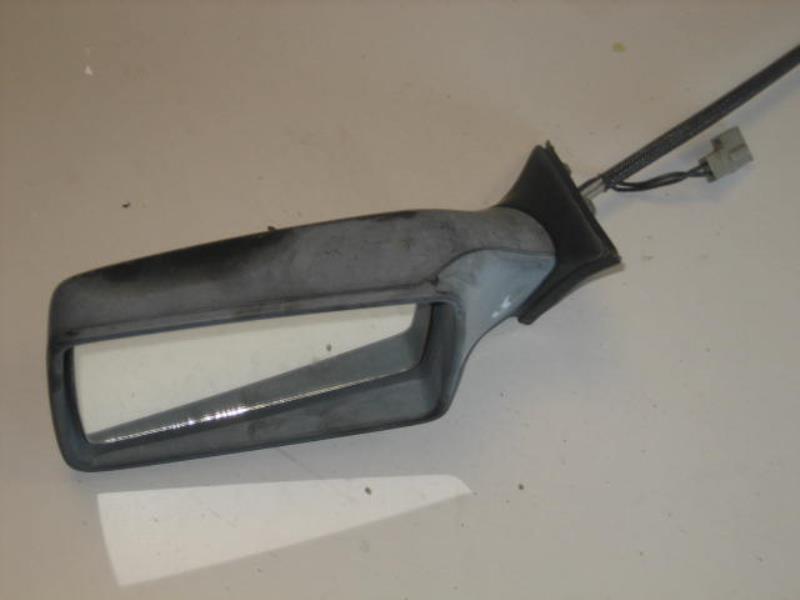 Retrovisor izquierdo