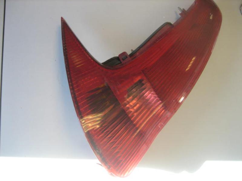 Fanale posteriore principale sinistro (luci)