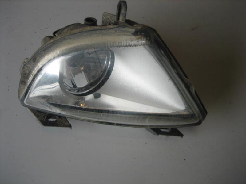 Fendinebbia sinistro (luce)