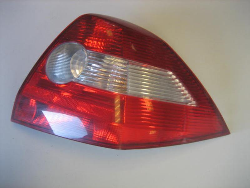 Fanale posteriore principale destro (luci)
