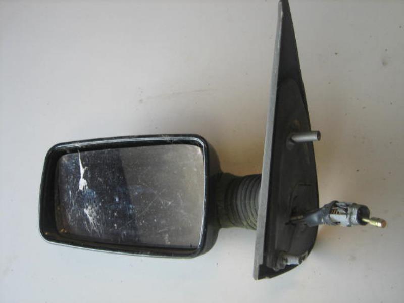 Retrovisor izquierdo